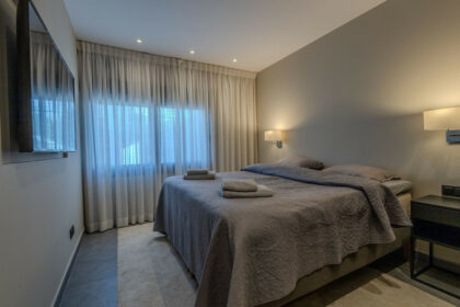 1725c5e14f56b92c7b069f37898092bb - 23