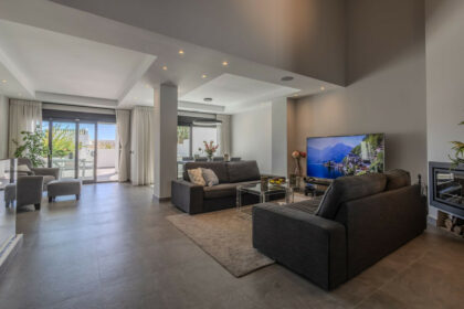 1725c5e14f56b92c7b069f37898092bb - 8