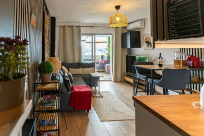 172fa94d24758929e25f7de2e64f5938 - 1