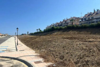 1ce2f46311ecb4479e6fa2c6d3cd1774 - 2