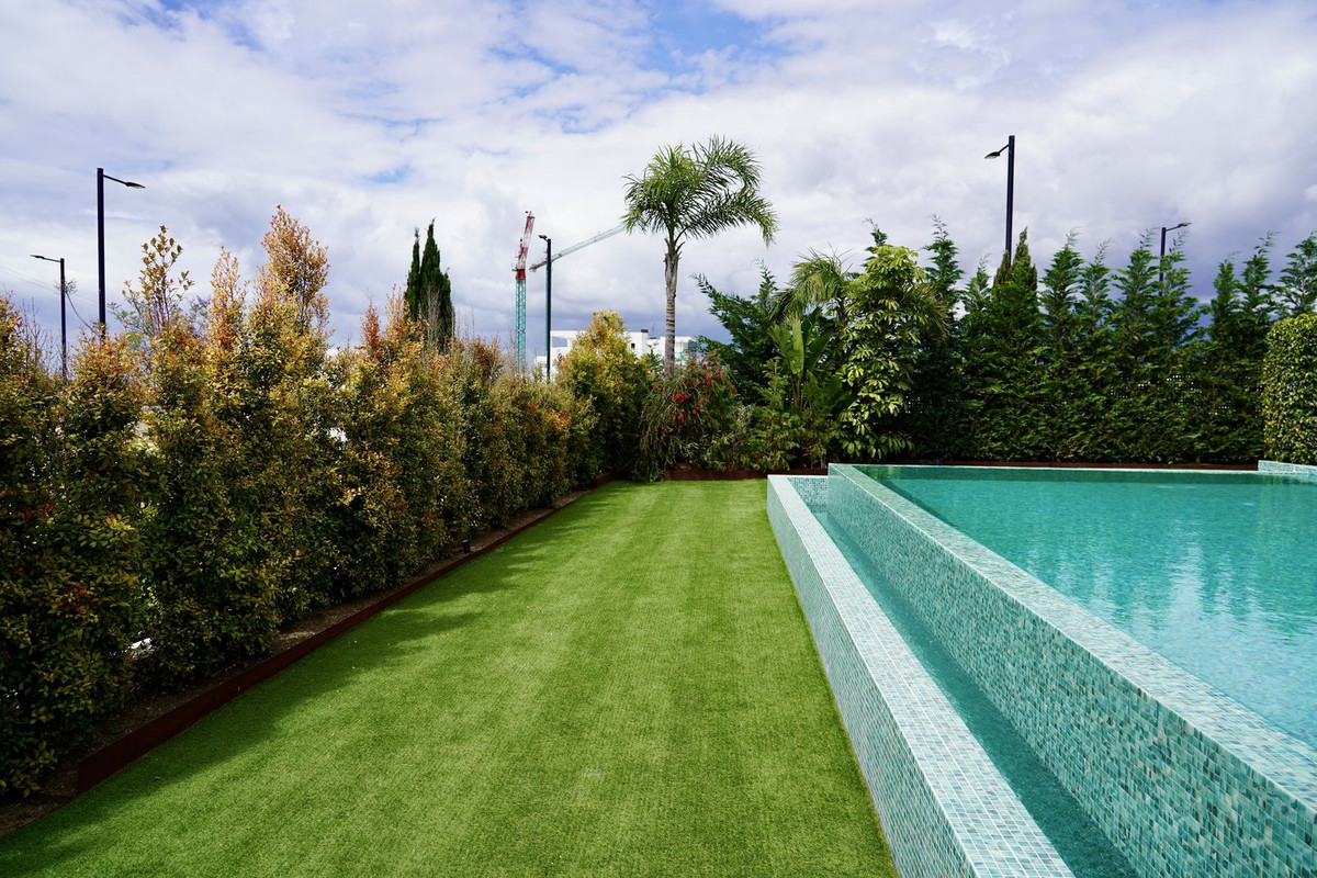 1d9f3d74f8938c875d7dcc3d3628dd05 - 12