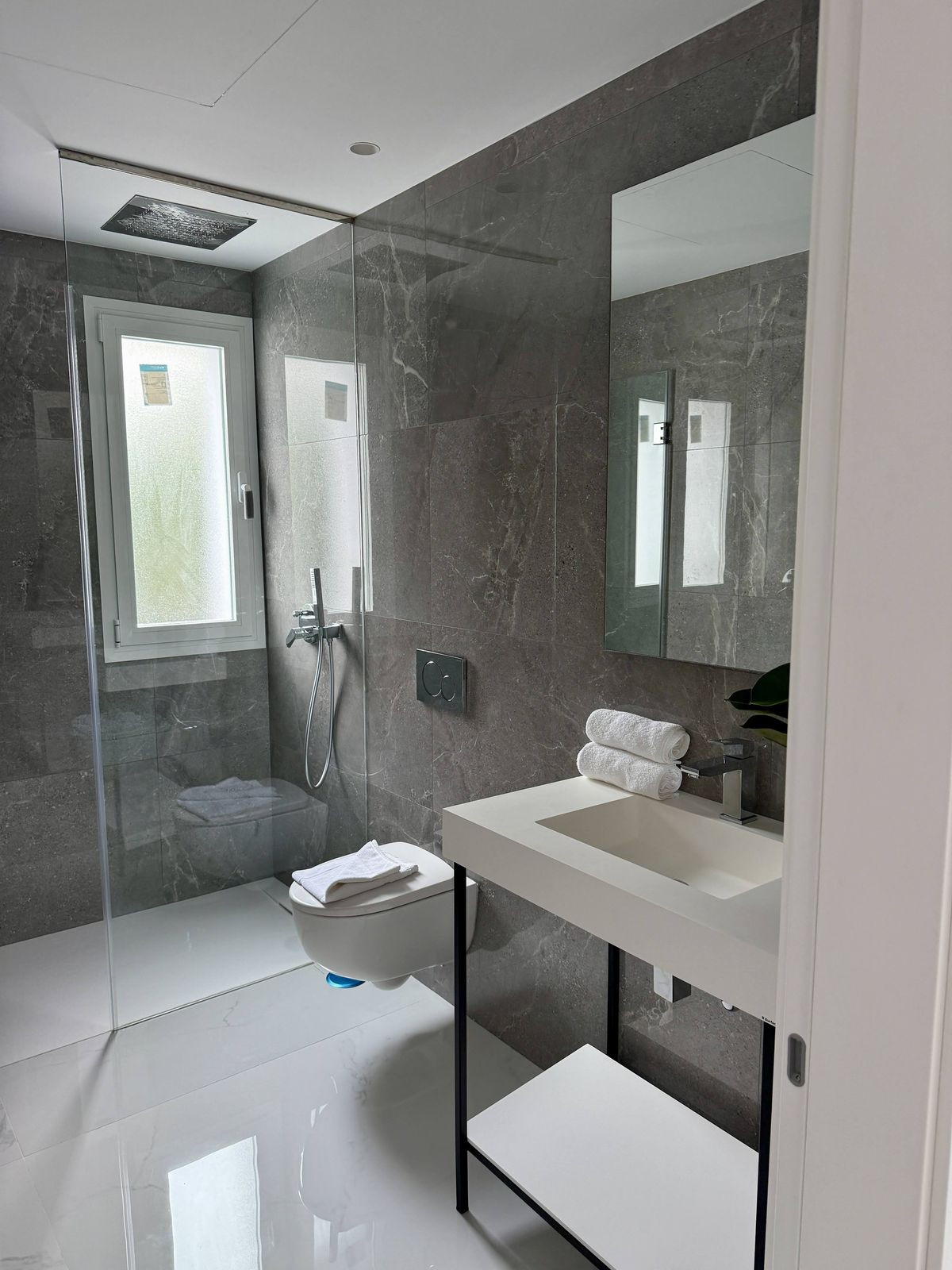 1d9f3d74f8938c875d7dcc3d3628dd05 - 50