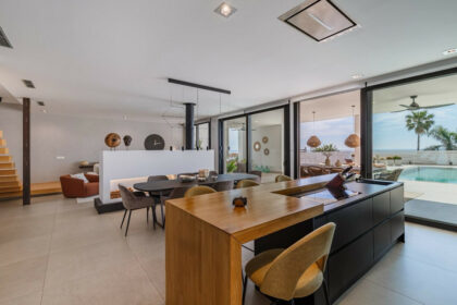 1e648260245b5f1b199930c30659d256 - 18