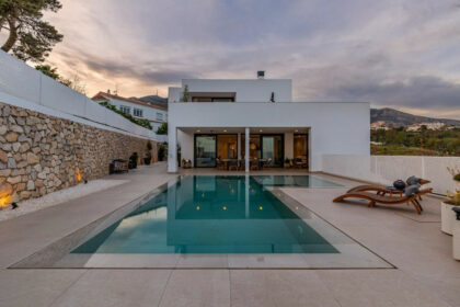 1e648260245b5f1b199930c30659d256 - 21