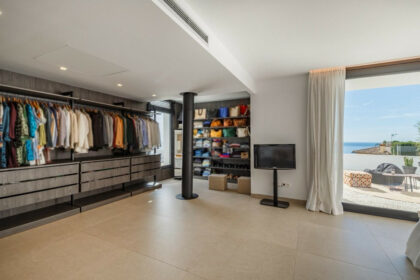 1e648260245b5f1b199930c30659d256 - 22