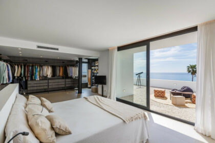 1e648260245b5f1b199930c30659d256 - 25