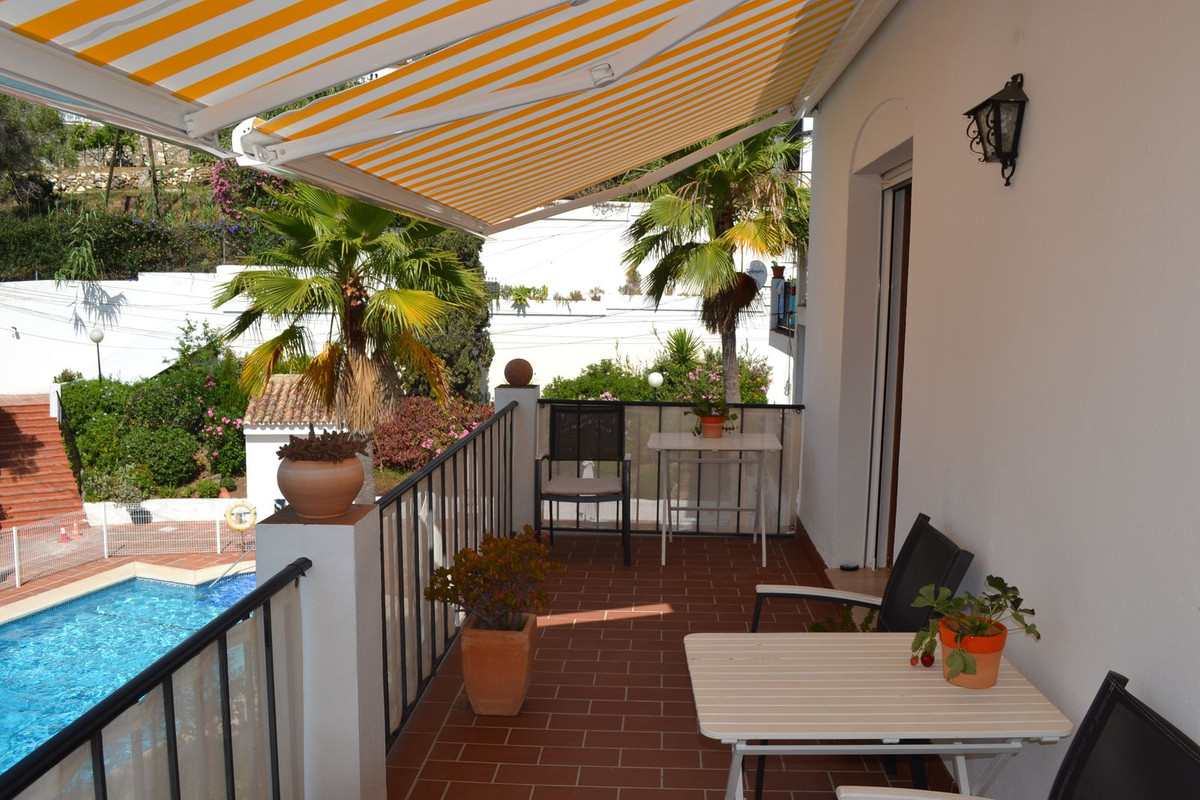 1f412076d547e1b4d2d246df378092d6 - 2