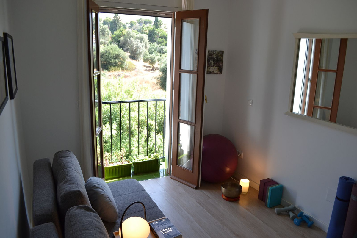 1f412076d547e1b4d2d246df378092d6 - 21