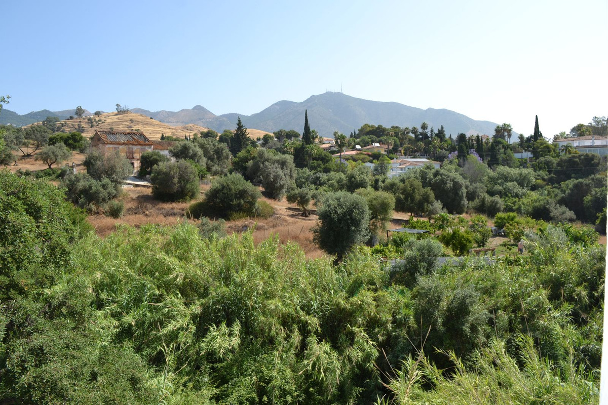 1f412076d547e1b4d2d246df378092d6 - 23