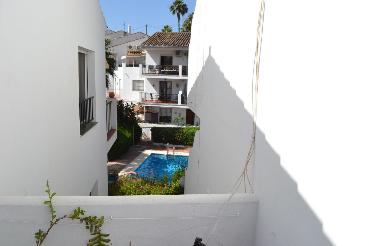 1f412076d547e1b4d2d246df378092d6 - 27