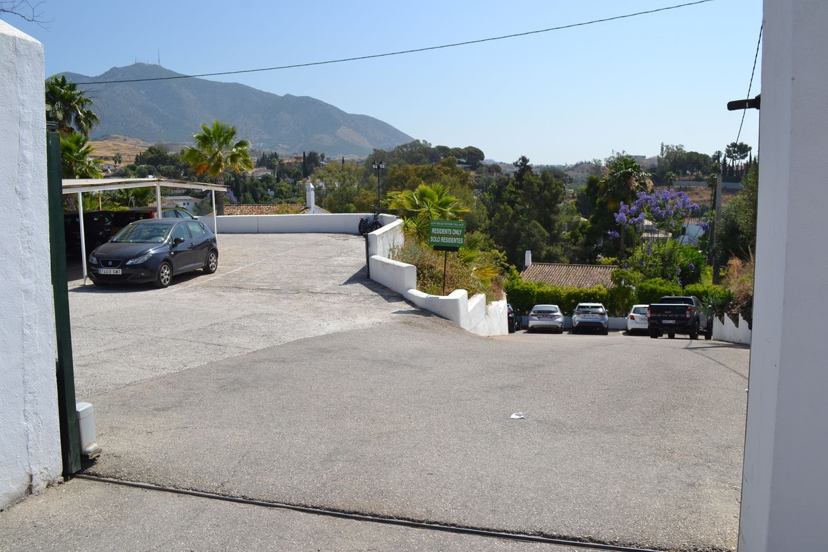 1f412076d547e1b4d2d246df378092d6 - 29