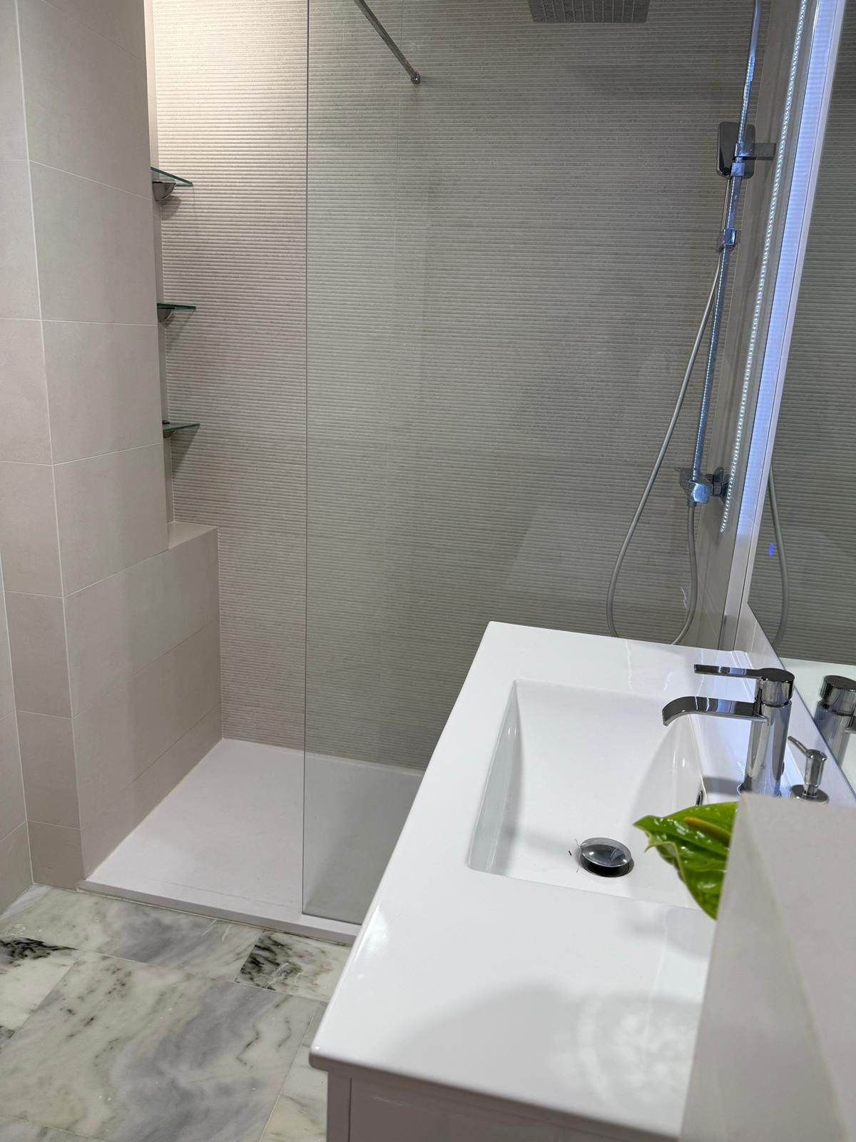 202e51e29b27a32fa2e9633ec26367cb - 31