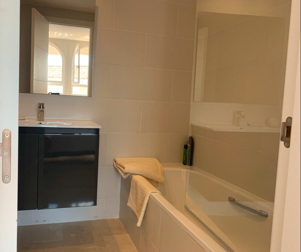 206b3dd63e4a97f1e8afe3de72acd7f3 - 11