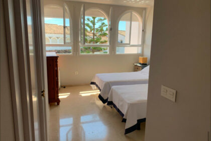 206b3dd63e4a97f1e8afe3de72acd7f3 - 13