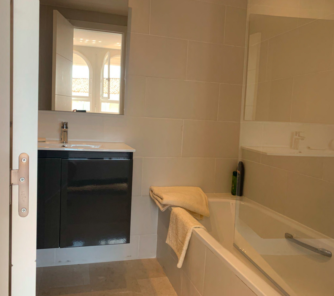 206b3dd63e4a97f1e8afe3de72acd7f3 - 18