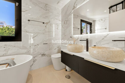 20b27501086b0910b453849bdd1d6528 - 20