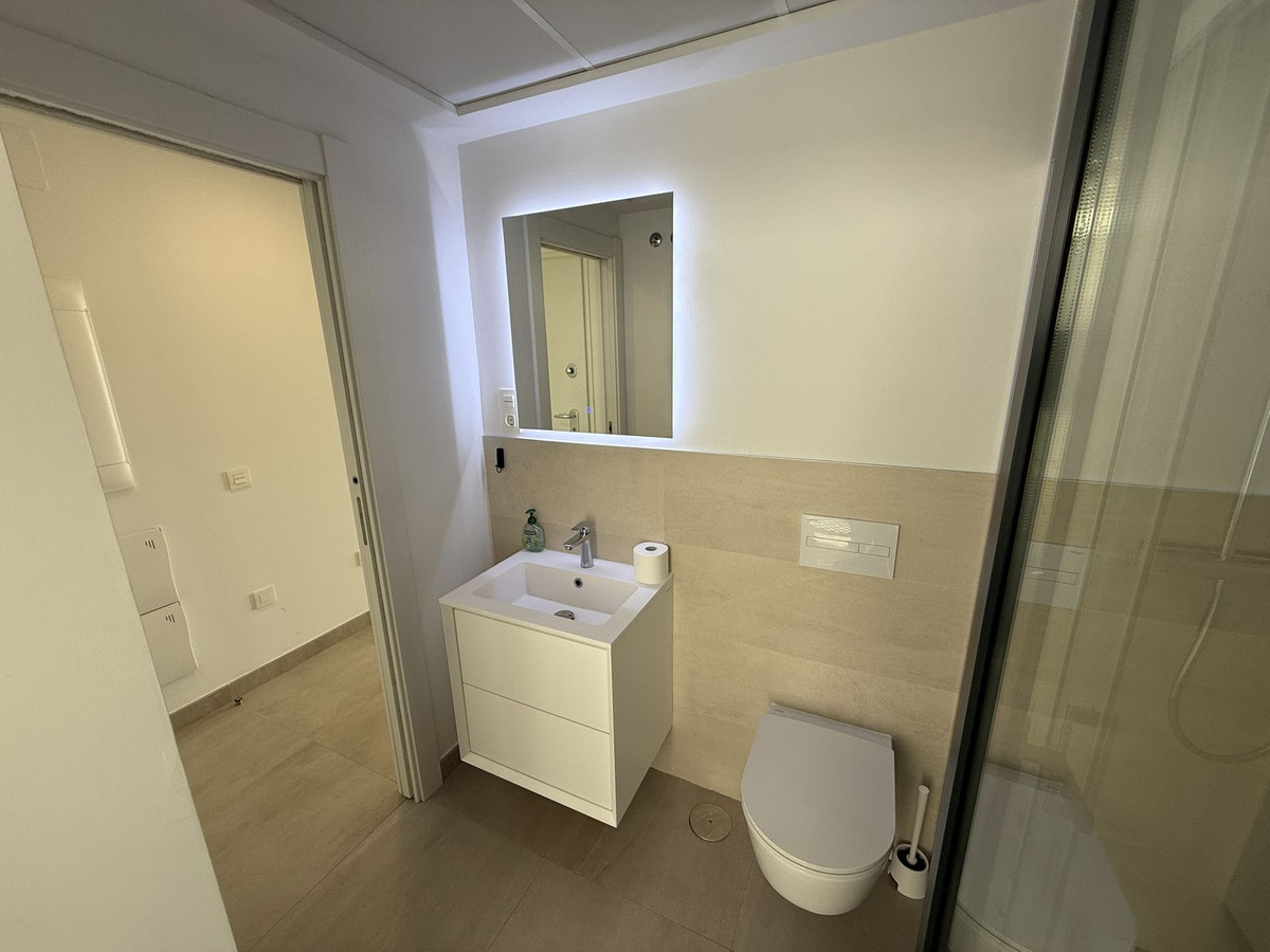 210b298fd661c8c67ff35d9738aae75e - 14