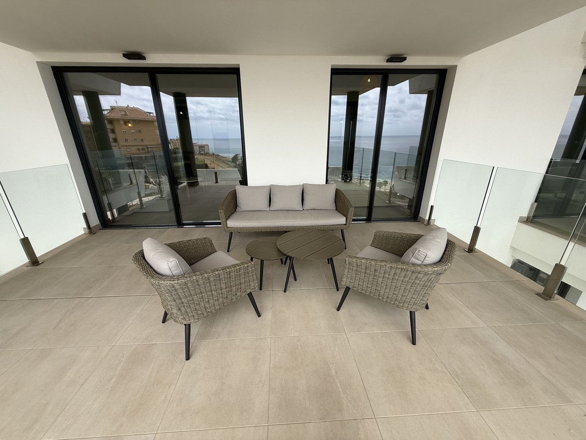 210b298fd661c8c67ff35d9738aae75e - 18