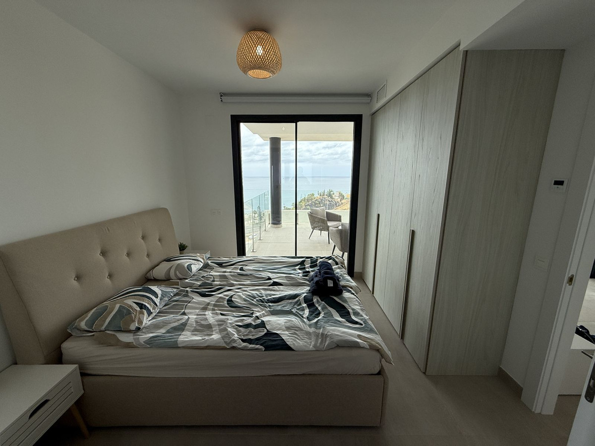 210b298fd661c8c67ff35d9738aae75e - 2