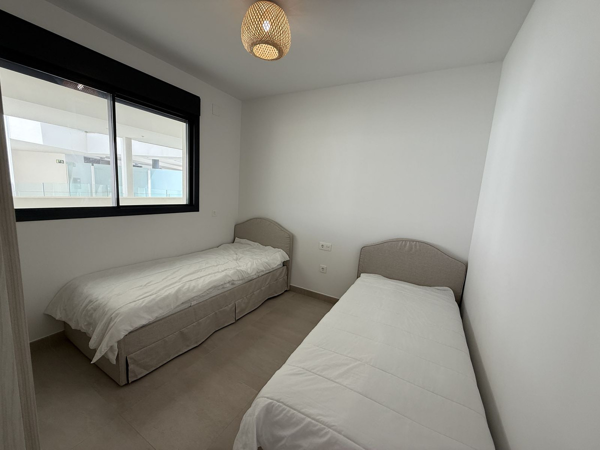 210b298fd661c8c67ff35d9738aae75e - 6