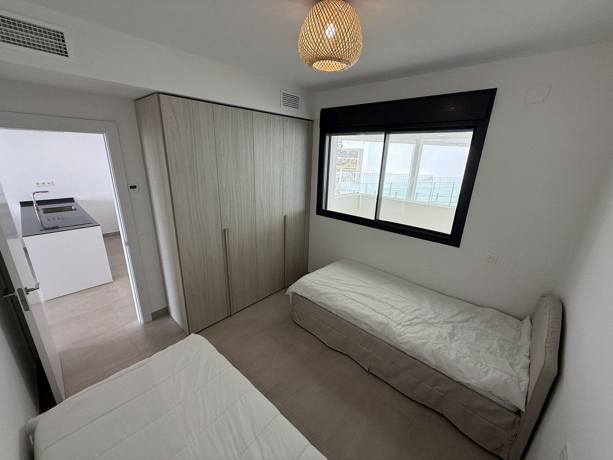 210b298fd661c8c67ff35d9738aae75e - 8