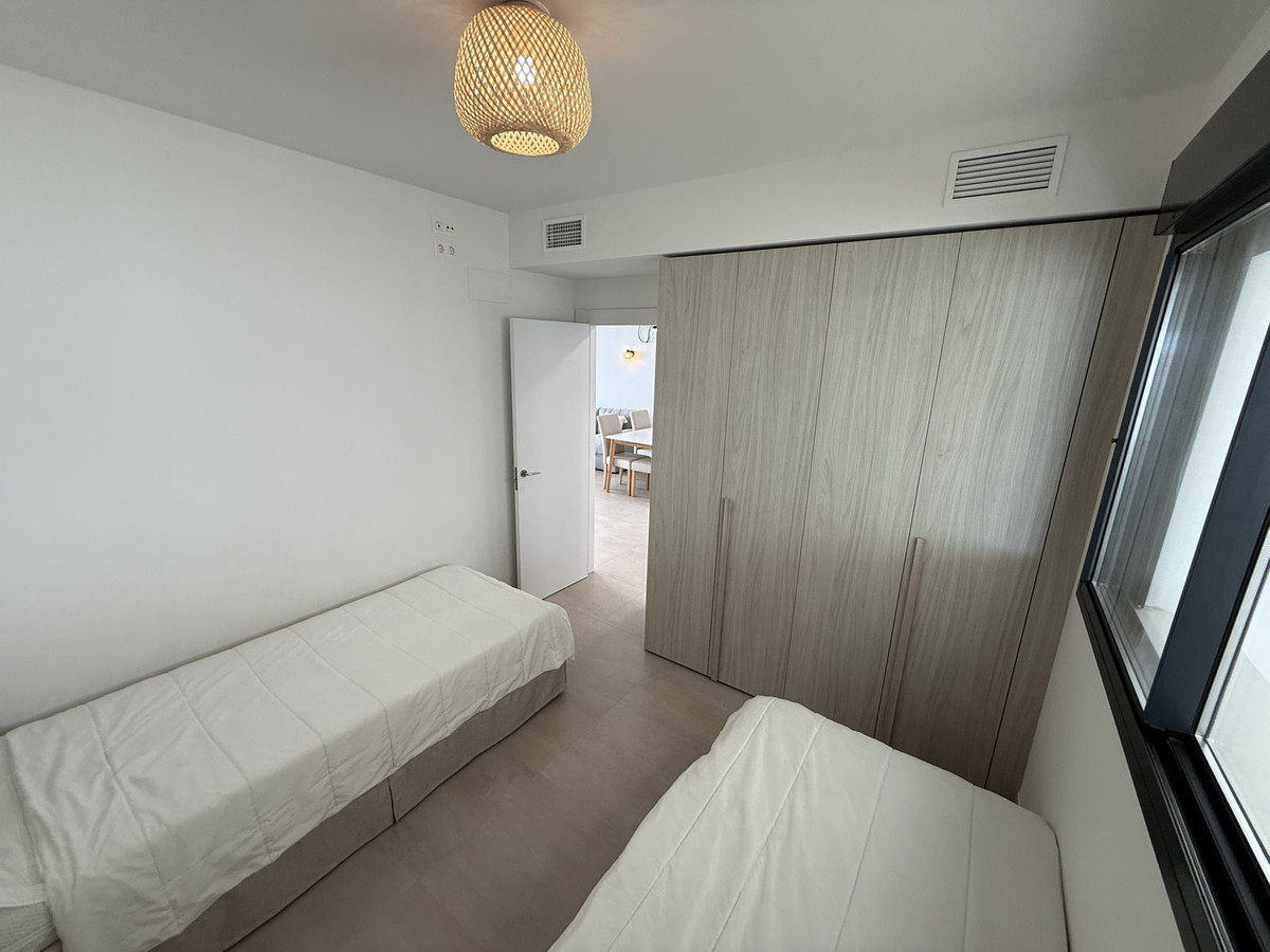 210b298fd661c8c67ff35d9738aae75e - 9