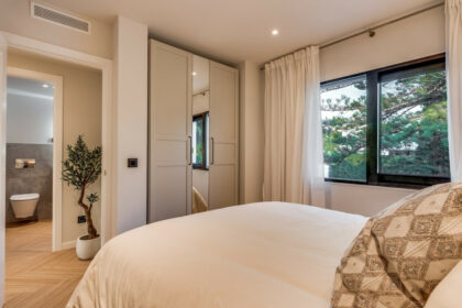 2202b22cc32f71fa198b1daac0ba8075 - 12