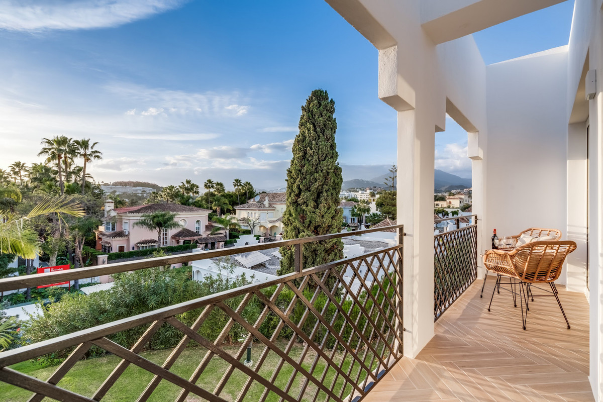 2202b22cc32f71fa198b1daac0ba8075 - 21