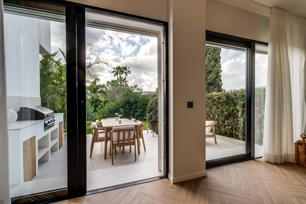 2202b22cc32f71fa198b1daac0ba8075 - 39