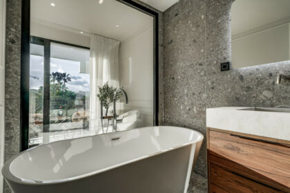 2202b22cc32f71fa198b1daac0ba8075 - 4