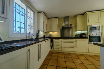 22cffb6ae7f46fdcceb39a6b9b74cab1 - 18