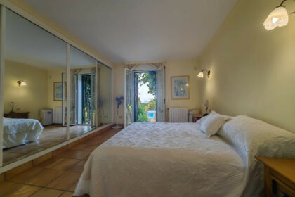 22cffb6ae7f46fdcceb39a6b9b74cab1 - 31