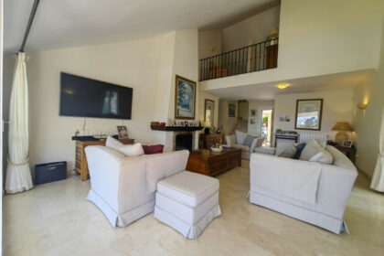 22cffb6ae7f46fdcceb39a6b9b74cab1 - 9