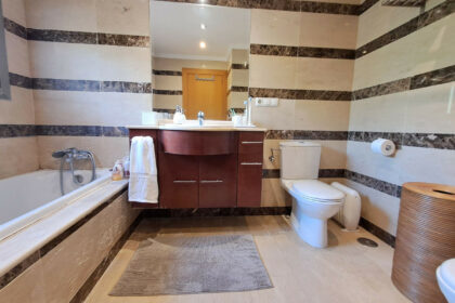 22d37ae6ea06c0595ba30e5e296ebd13 - 28