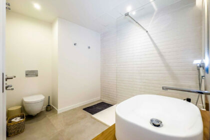 22d72f63d84eb6ec4a2eae8b241fc1f7 - 13