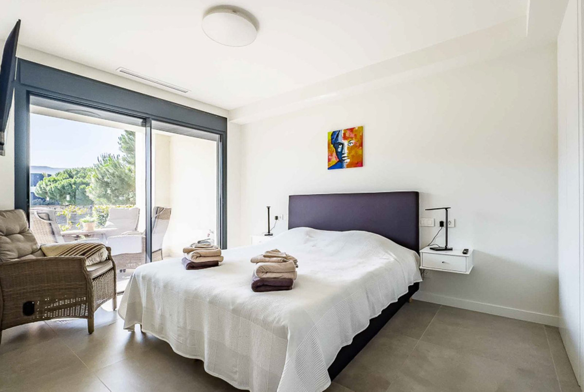 22d72f63d84eb6ec4a2eae8b241fc1f7 - 14