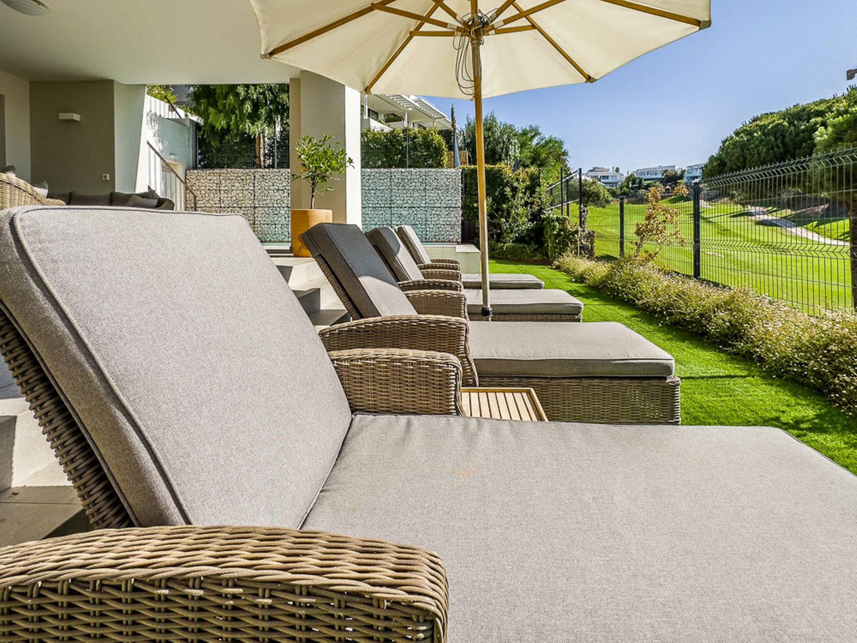 22d72f63d84eb6ec4a2eae8b241fc1f7 - 22