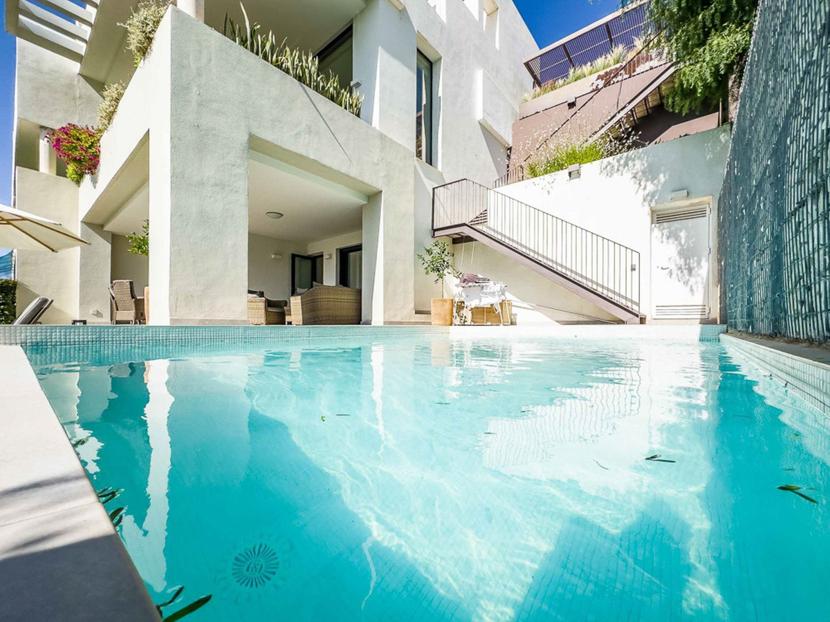 22d72f63d84eb6ec4a2eae8b241fc1f7 - 23