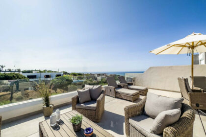 22d72f63d84eb6ec4a2eae8b241fc1f7 - 33