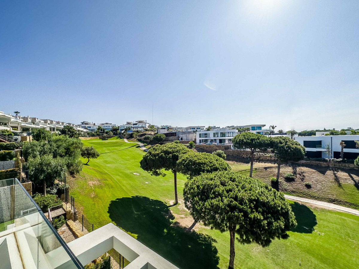 22d72f63d84eb6ec4a2eae8b241fc1f7 - 35