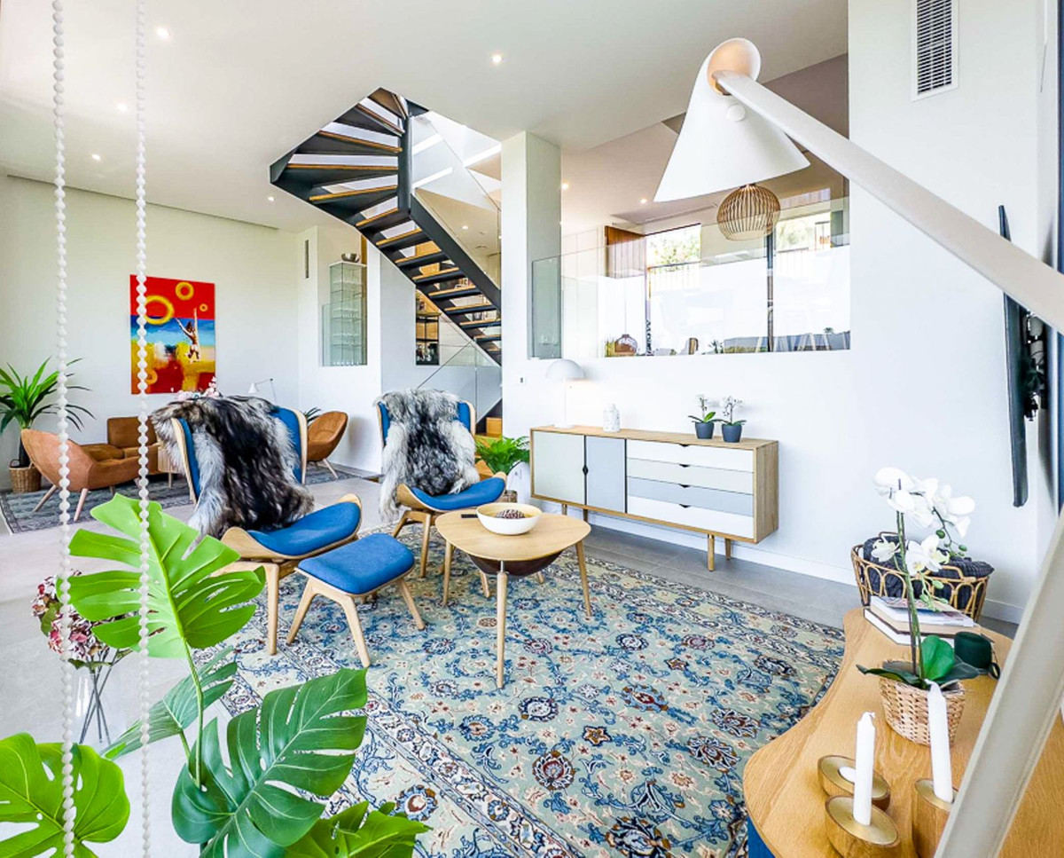 22d72f63d84eb6ec4a2eae8b241fc1f7 - 44