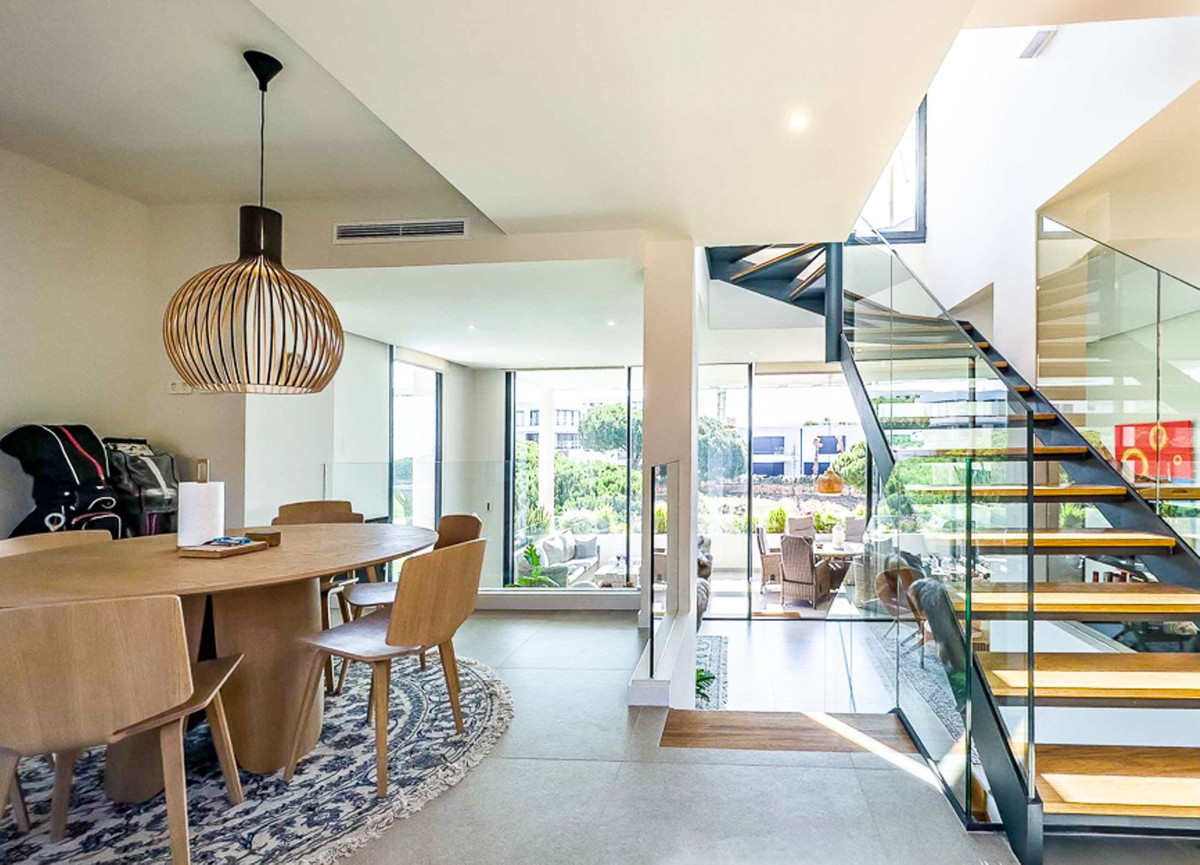 22d72f63d84eb6ec4a2eae8b241fc1f7 - 50