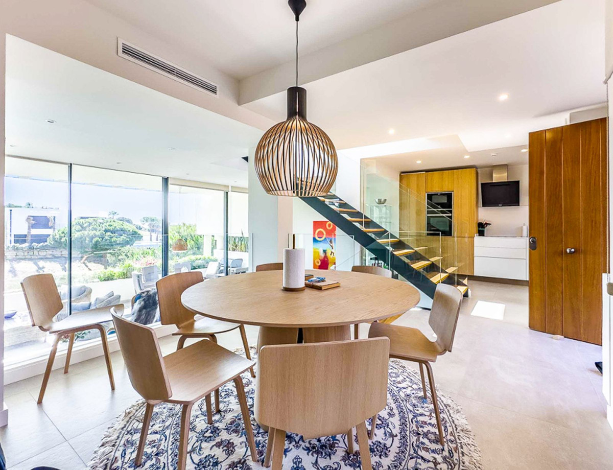 22d72f63d84eb6ec4a2eae8b241fc1f7 - 55