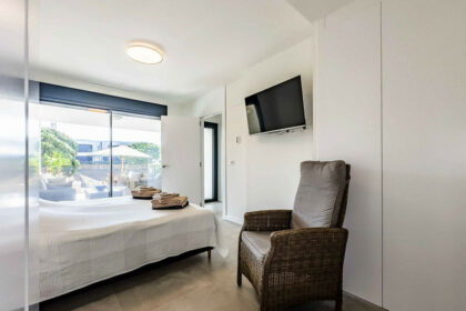 22d72f63d84eb6ec4a2eae8b241fc1f7 - 8