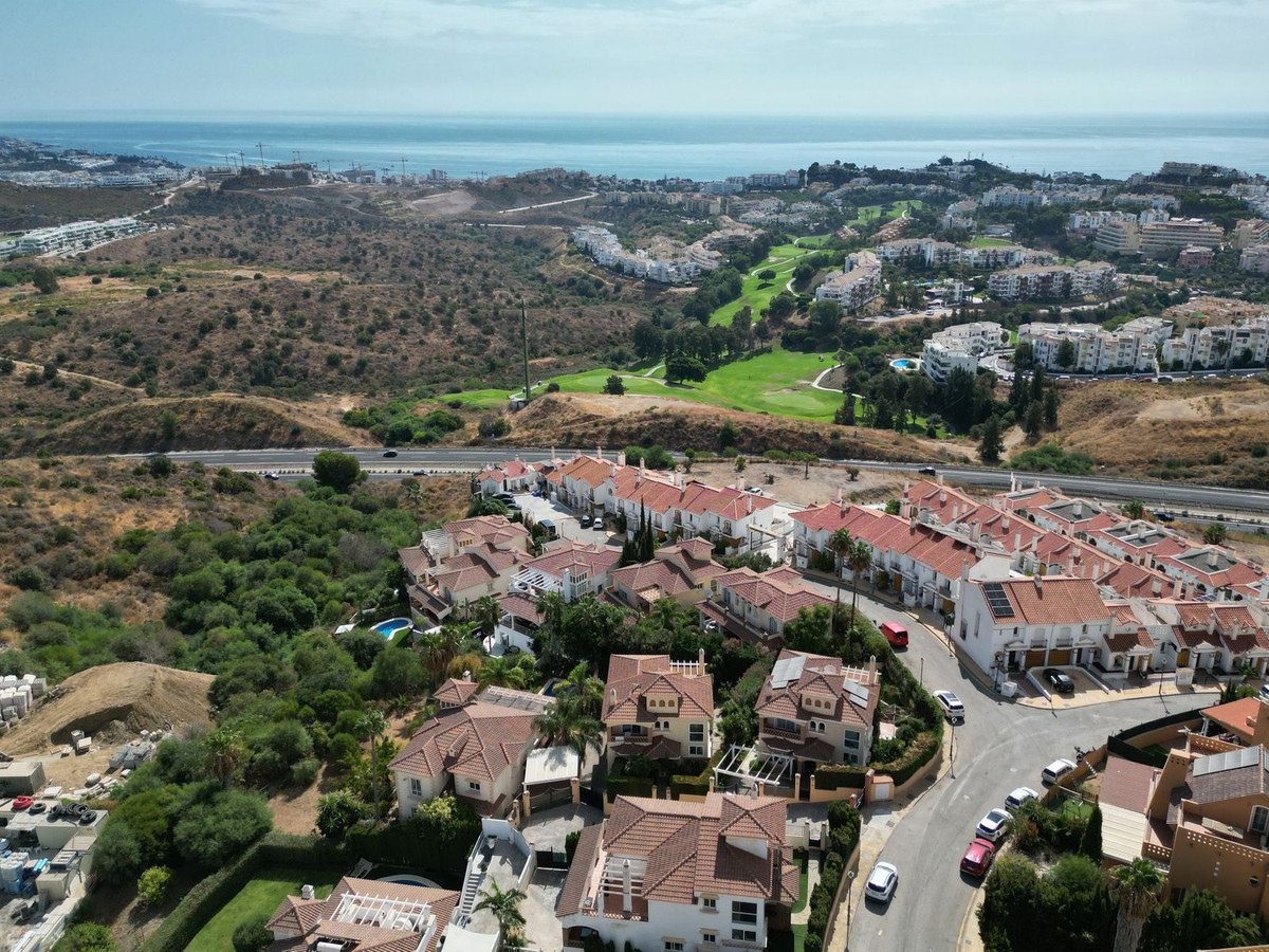 233e6abc9bd7d6fe5fc01d05333e9110 - 14