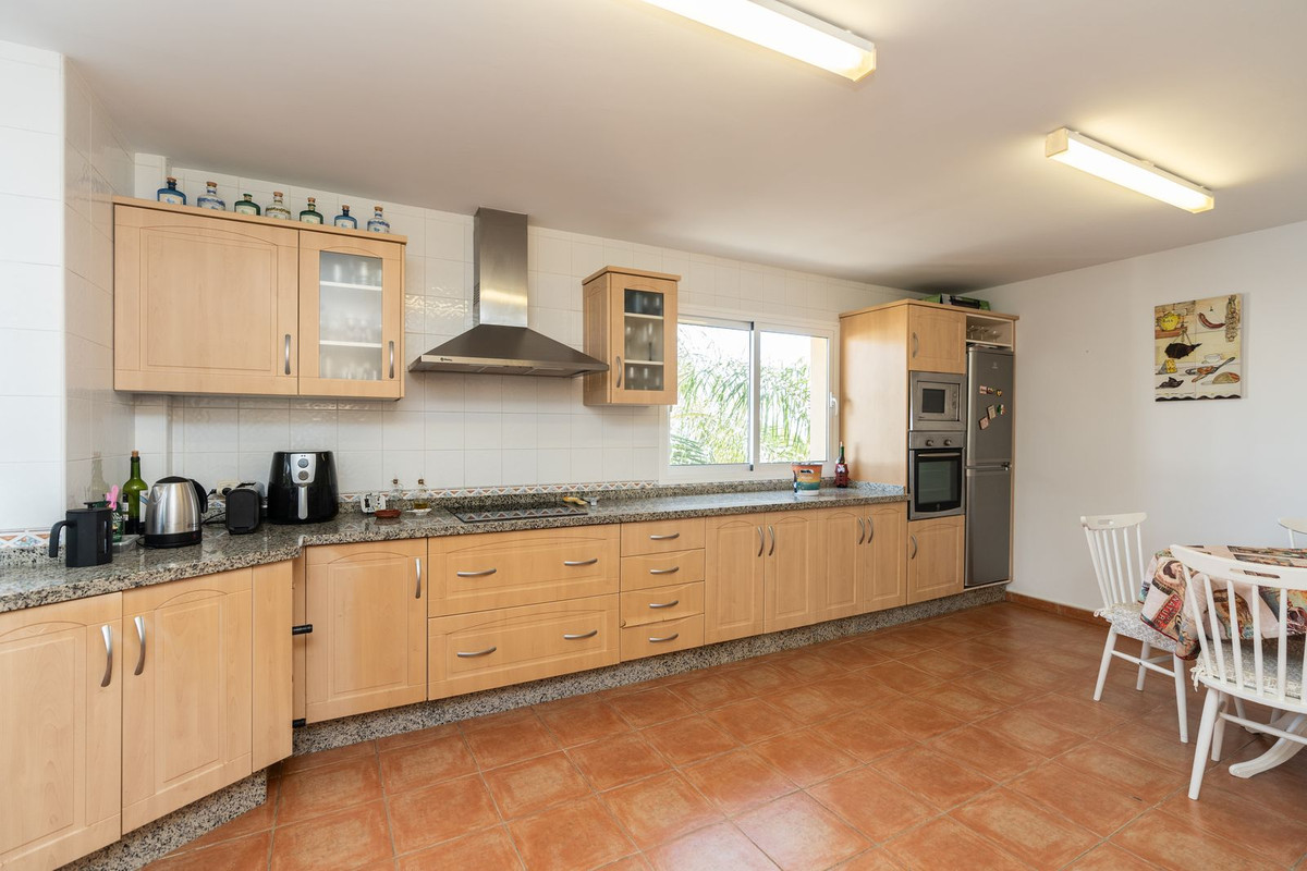 233e6abc9bd7d6fe5fc01d05333e9110 - 33