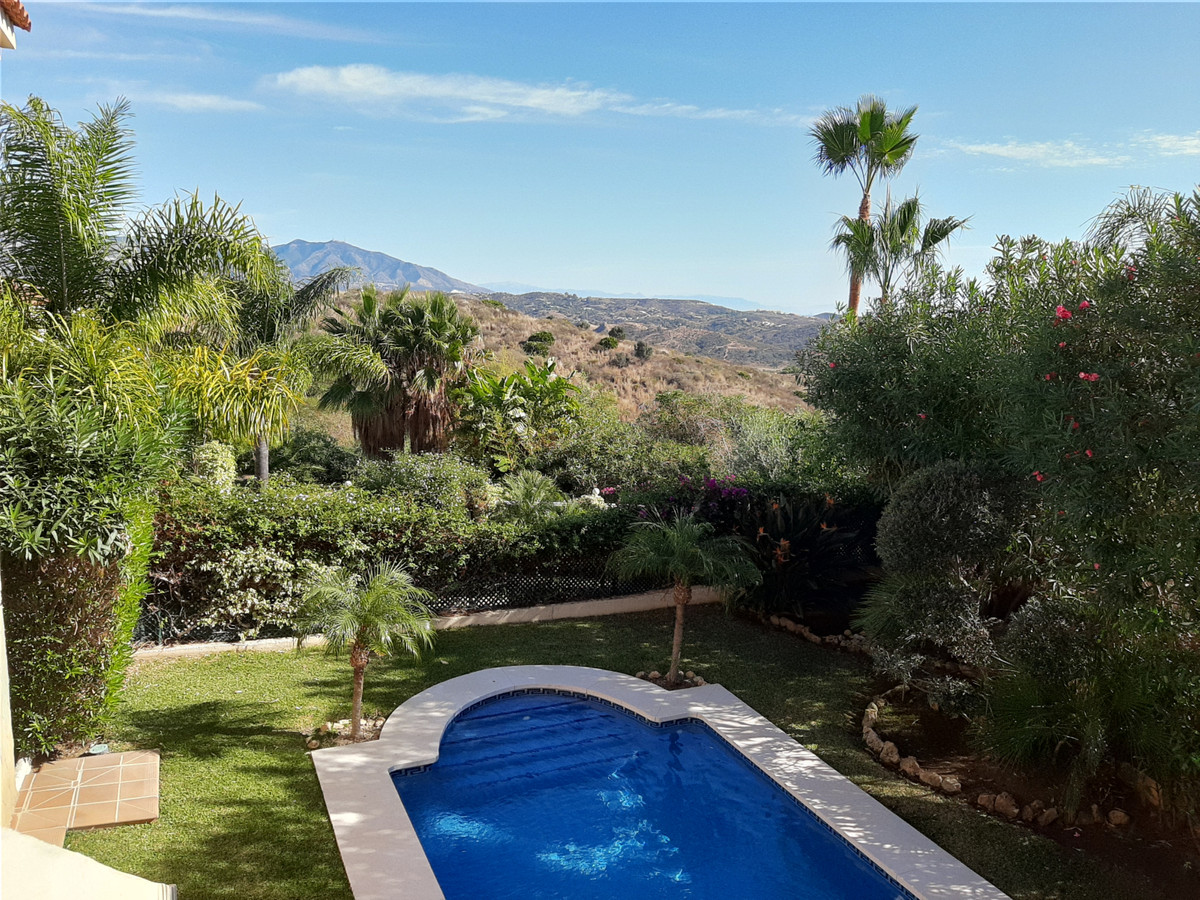 233e6abc9bd7d6fe5fc01d05333e9110 - 4