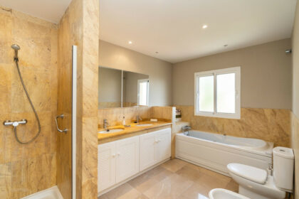 233e6abc9bd7d6fe5fc01d05333e9110 - 41