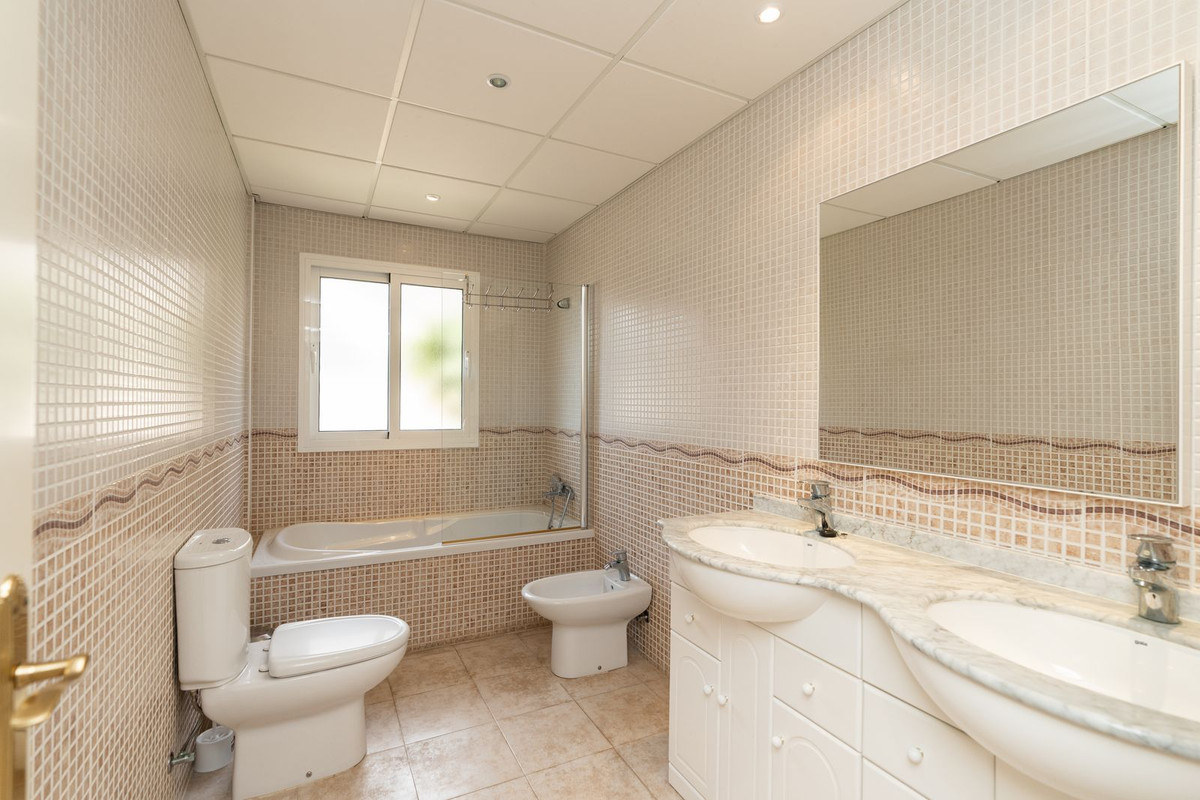 233e6abc9bd7d6fe5fc01d05333e9110 - 55