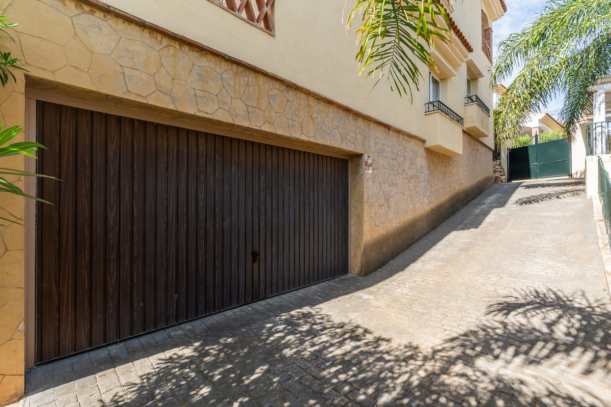 233e6abc9bd7d6fe5fc01d05333e9110 - 62